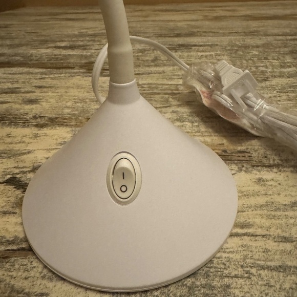 Sunbeam LED Desk Lamp Flexible Non Dimmable - Picture 4 of 8